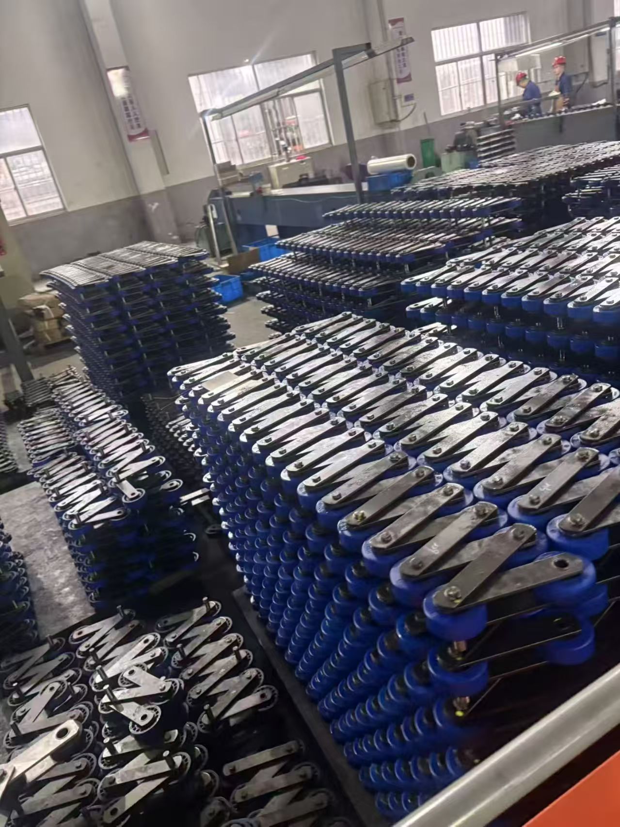 滚轮组件批量码放